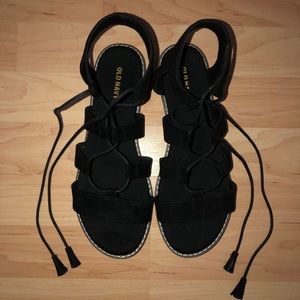 BLACK LACE UP SANDALS